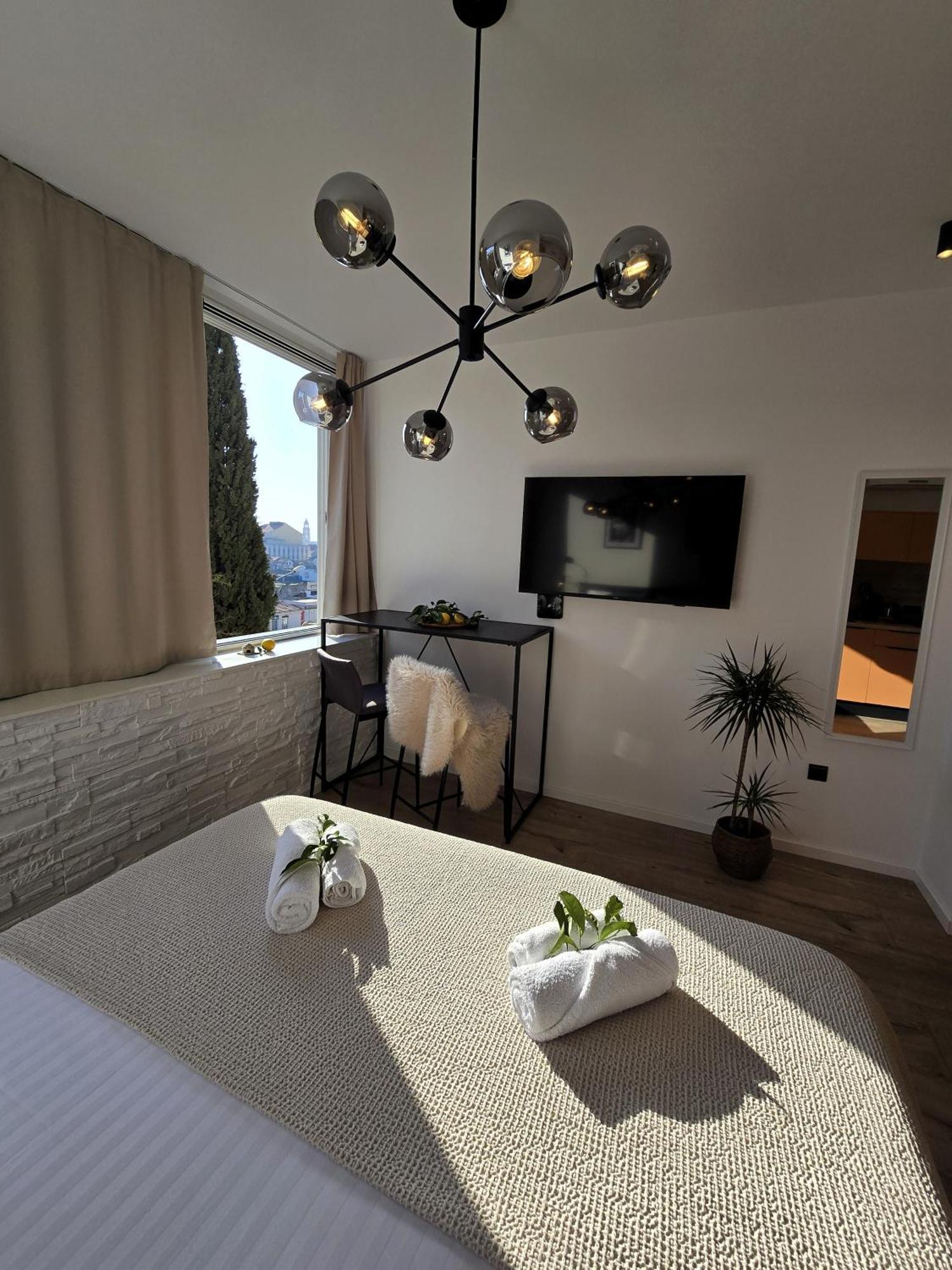 Brnistra Suites สปลิท ภายนอก รูปภาพ